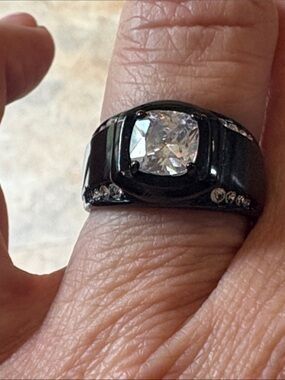 Black Statement Ring with Cushion-Cut Center Stone Stamped TK 316-Size 8